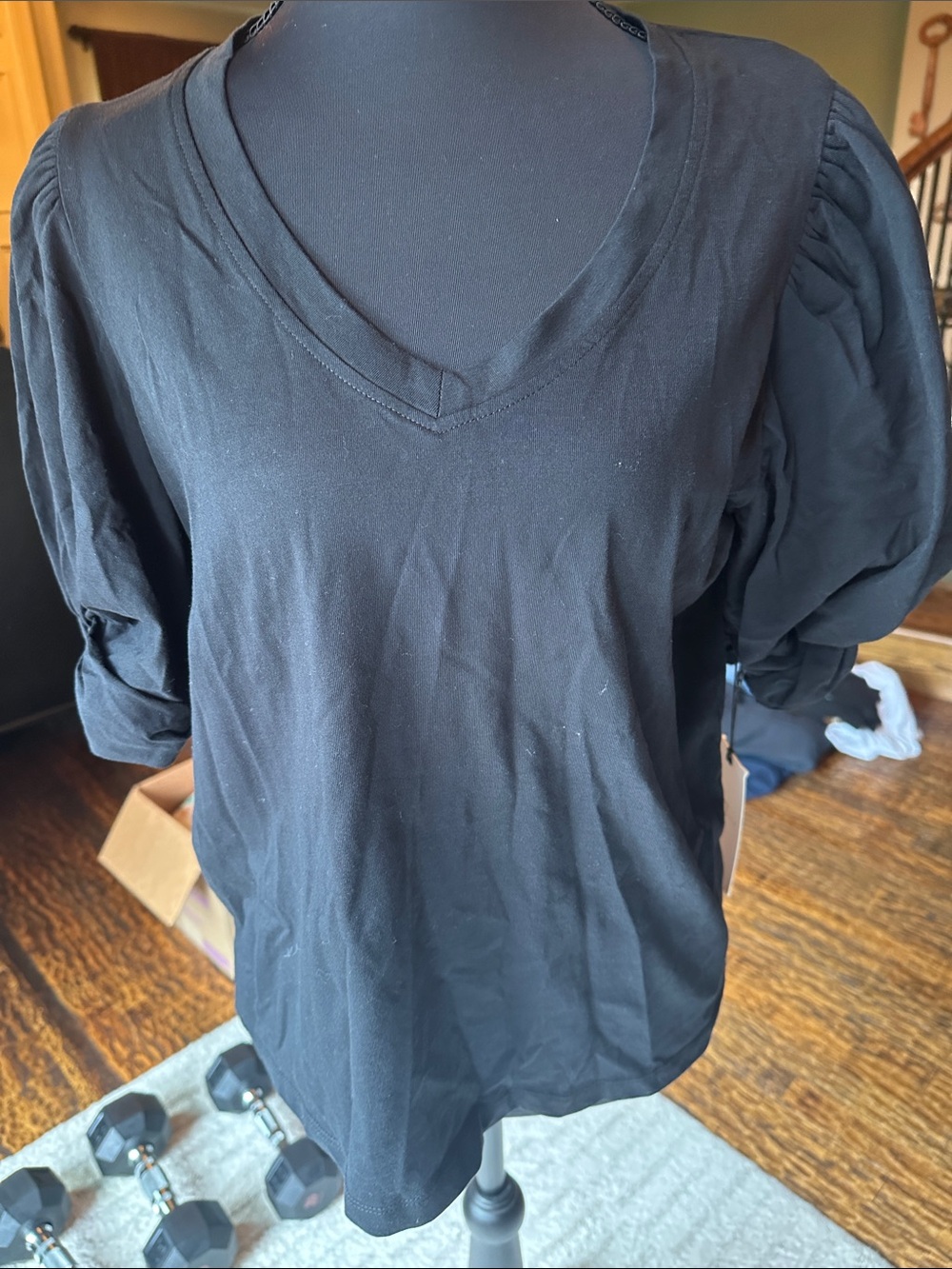 NWT 7 For All Mankind Black V-Neck Puff Sleeve Tee